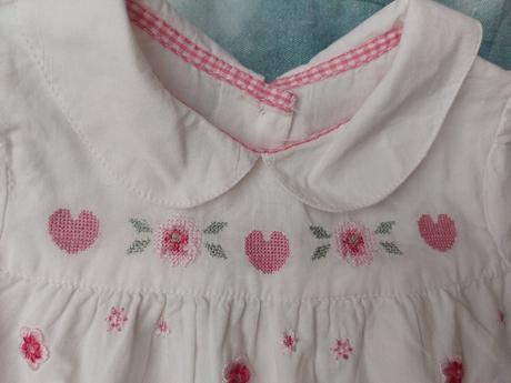 Slavnostní vyšívaný letní overal, f&f,74