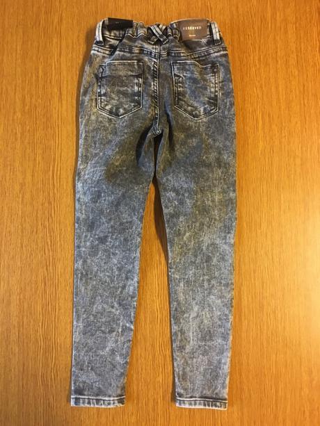 Džíny, reserved,134
