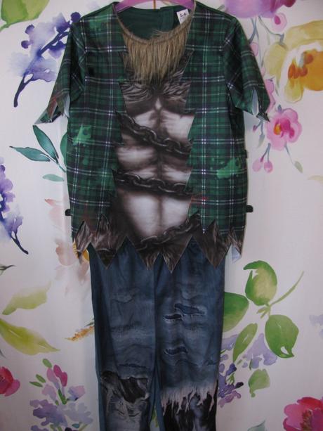 Maškarní kostým-vlkodlak, zombie, 