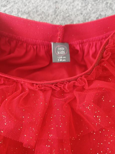 Dívčí sukně se třpytkami., 128