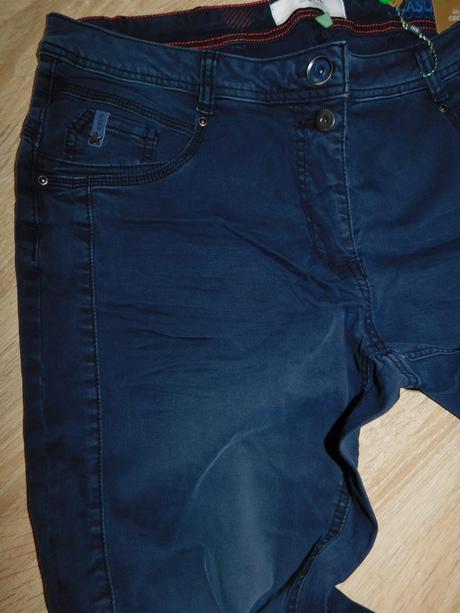 Dámské kalhoty, 42