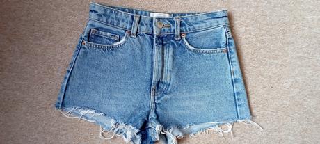Šortky zn."bershka" vel."32", bershka,32