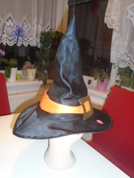 Klobouk čarodějnice,