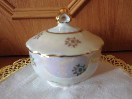 Perleťová cukřenka, 