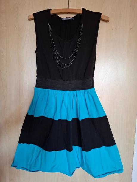 Šaty s řetízkem vel 140/146, 140