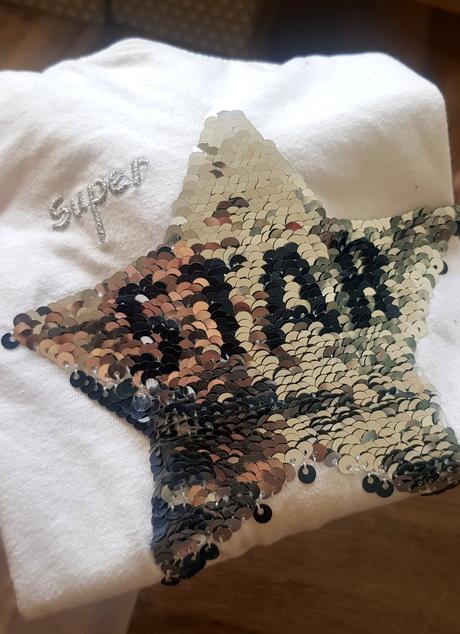 Dívčí triko s měnícím motivem, 122