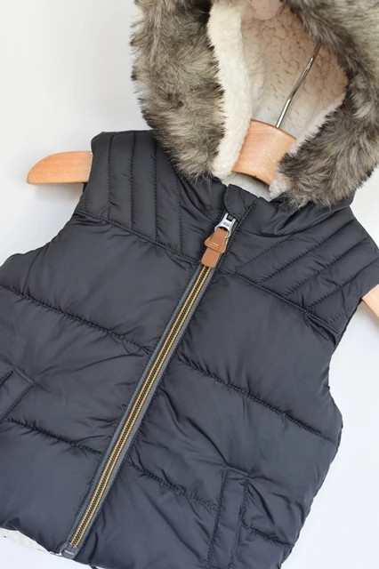 Zateplená vesta vel. 3 - 6 m, f&f,68