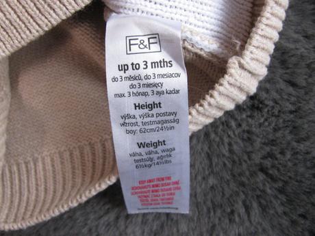 Krásný svetřík s vánočním motivem, 62