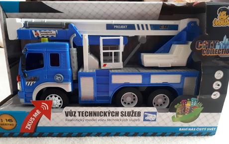 Auto s plošinou - vůz technických služeb,