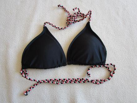 Pěkný černý horní díl plavek, vel. s-m, košíček a, s