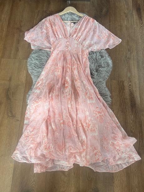 Luxusní společenské šaty, s