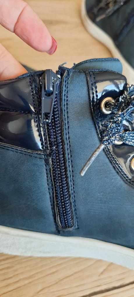 Dívčí  kotníkové boty vel. 34 značky d.t. new york, 34