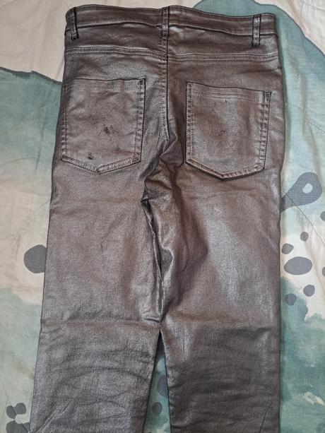 Džíny metalického vzhedu, calzedonia,158