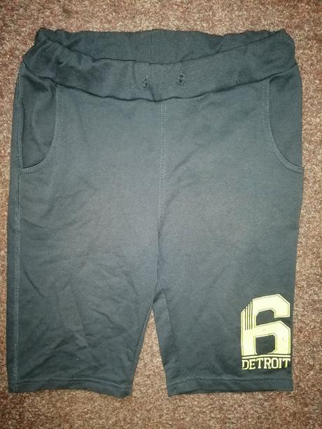 Kraťasy 146/152, 146