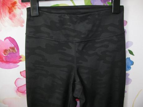 Dámské elastické černé legíny tcm, tcm,s
