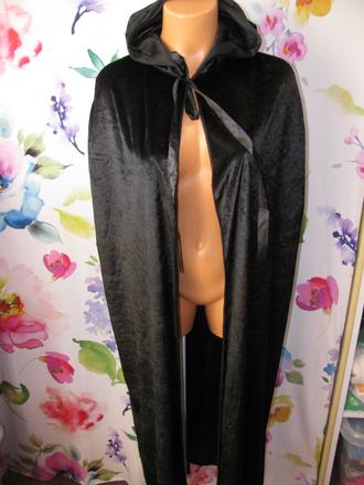 Karnevalový plášť s kapucí-upír, kouzelník apod., 