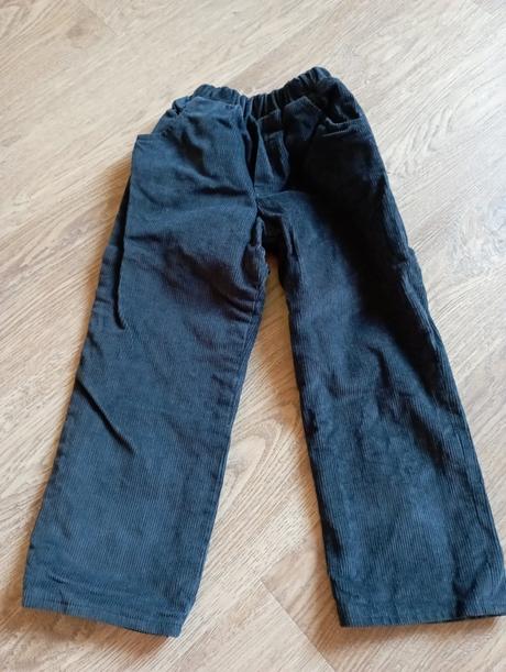 Teplé manšestrové kalhoty, 98