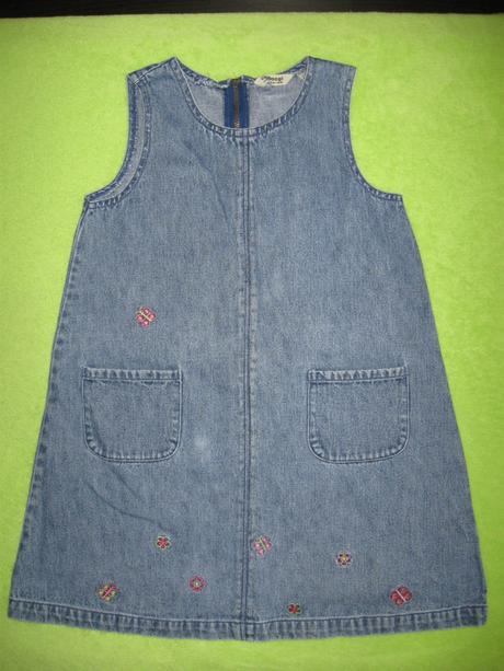 Džínové šaty, 116