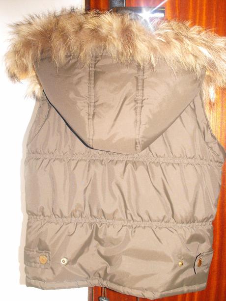 Krátka zateplená vesta s kapucňou, 164