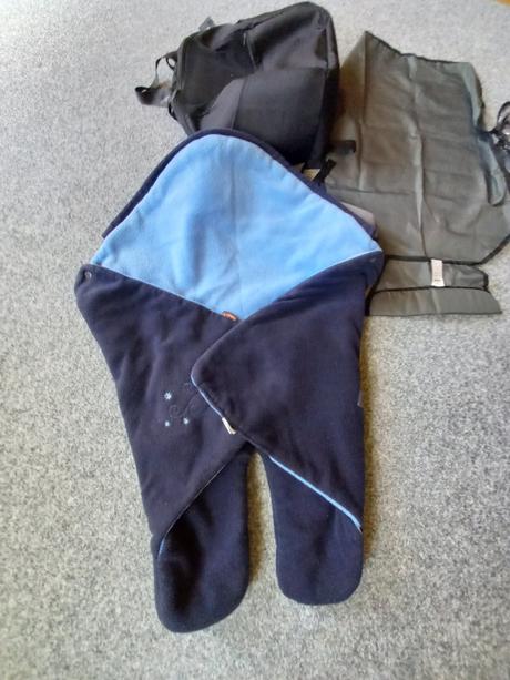 Autosedačka doona s integrovaným podvozkem 2v1, 