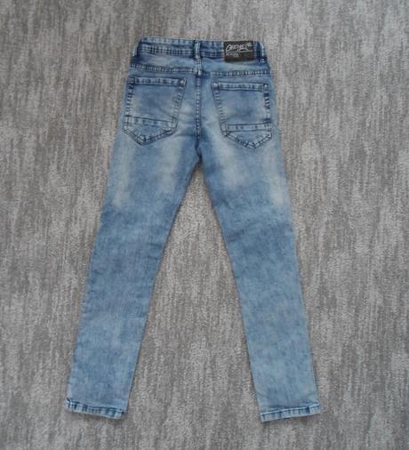 Modré kalhoty rifle džíny, chapter young,146