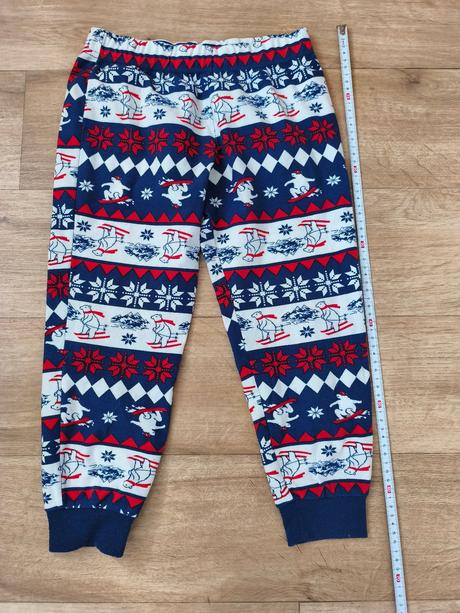 Pyžamo se zimními motivy, f&f,128