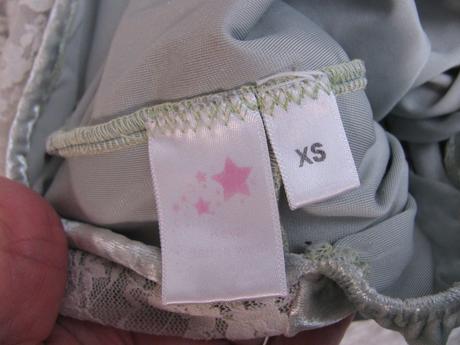 Krásný elastický mátový velurový gymnastický dres, 122