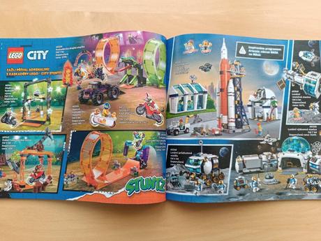 Lego katalog 2023 leden - květen, 