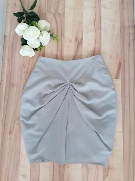 Zajímavá sukně, xs