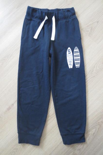 Tepláky 122/128, lupilu,122