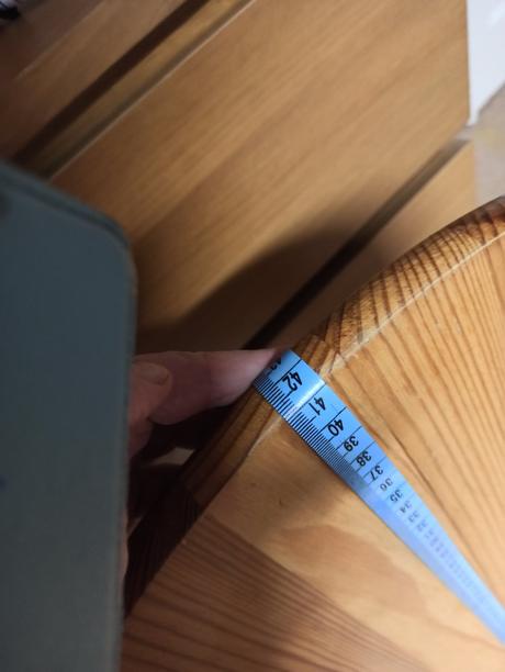 Židlička se stolkem, 