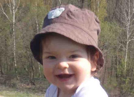 Hnědý klobouk s medvídkem, 74