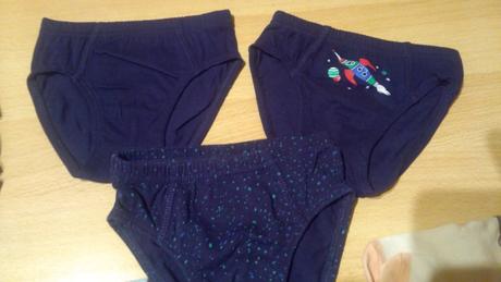 Mix ponožek a slipy, 86–98