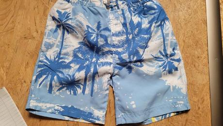 Kraťasy a plátěné kalhoty, 116