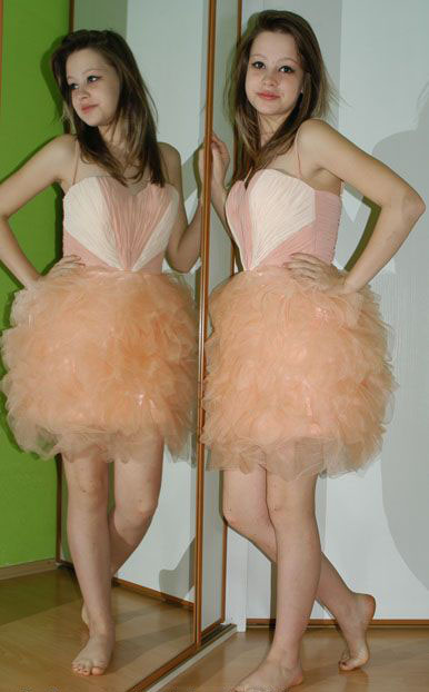 Společenské šaty s tylovou tutu sukní, 38