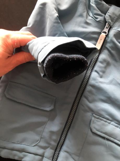 Šedomodrá bunda s kapucí, 80