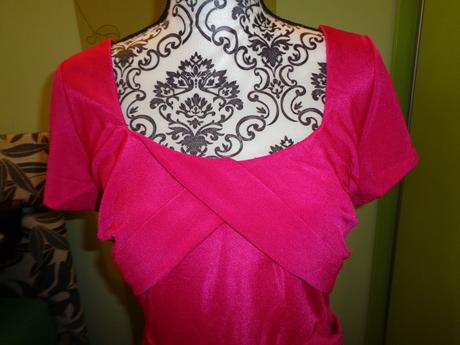 Krásné pružné fuksiové elastické šaty, 36 / s