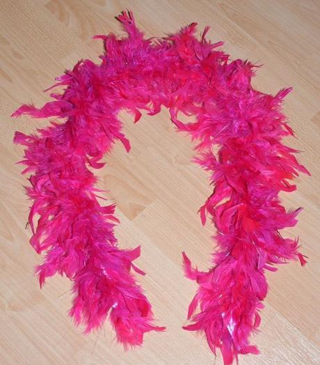 Boa malinově růžové péřové s duhovou nitkou,