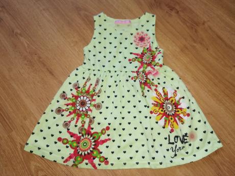 Šatičky se srdíčky, 86