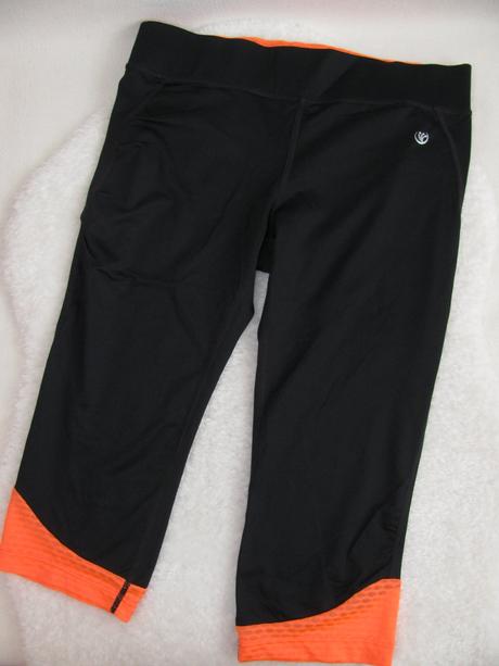 Černé elastické běžecké 3/4 legíny, st. bernard,40