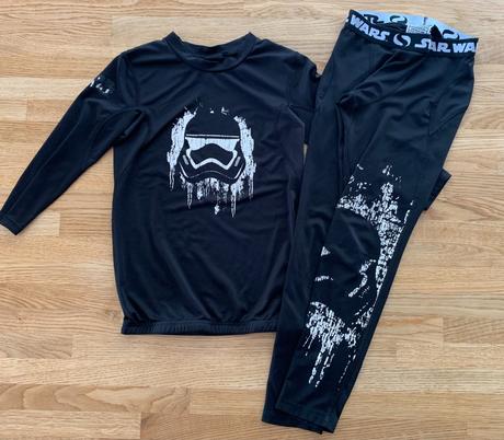 Funkční komplet starwars sondico v. 122/128, 122