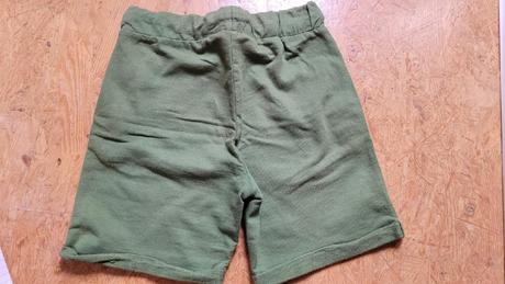 Kraťasy a plátěné kalhoty, 116