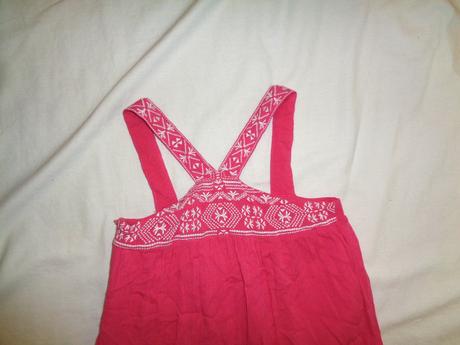 Krásné dlouhé sytě růžové šaty s vyšíváním, vertbaudet,110