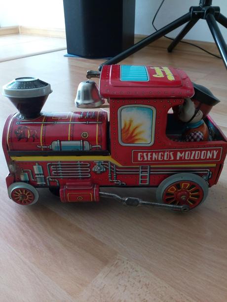 Plechový vláček, 