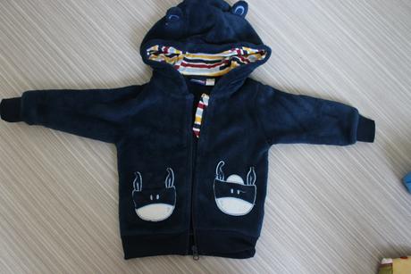 Chlupatá mikinka, 74