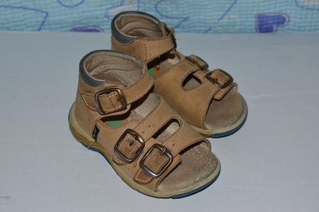 Hnědo-modré kožené zdravotní sandálky, santé,22