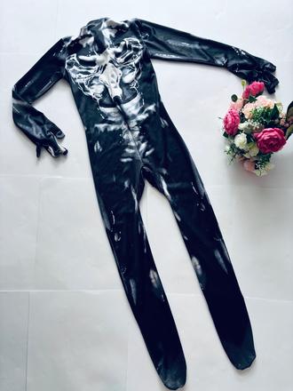 An8/ kostým kostlivec- v.cca 4/5 let, 