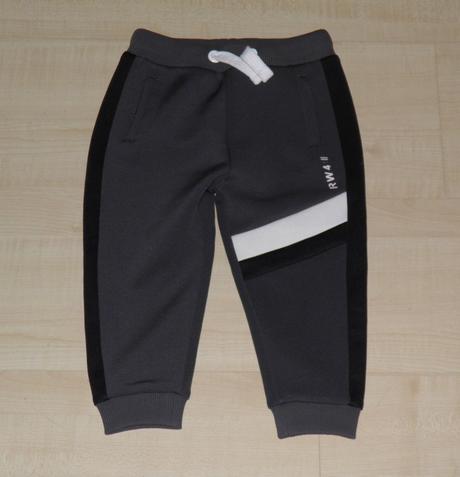 Top stav - softshellové tepláky - vel.92, river island,92