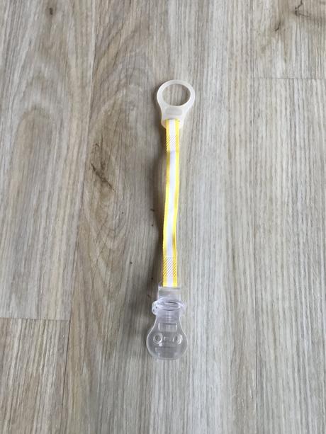 Šňůrka na dudlík žlutá,