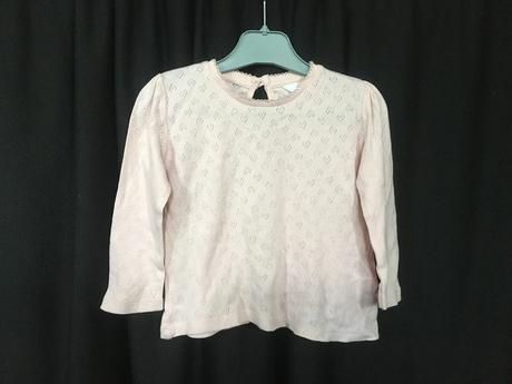 Vel. 80 růžové perforované triko, 80